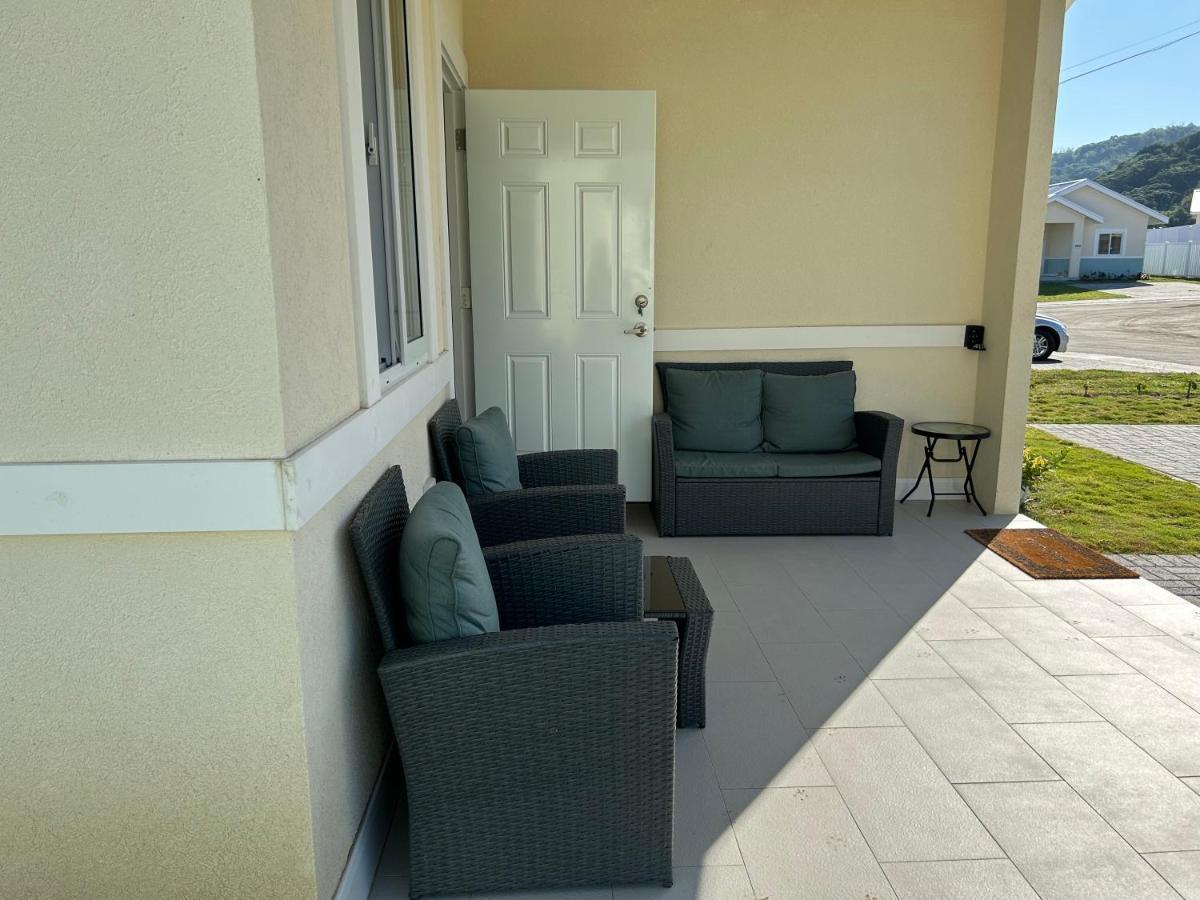 Seamist Villa @Oceanpointe Lucea Comfy 2Br W/Pool Gym & Parking Exteriér fotografie