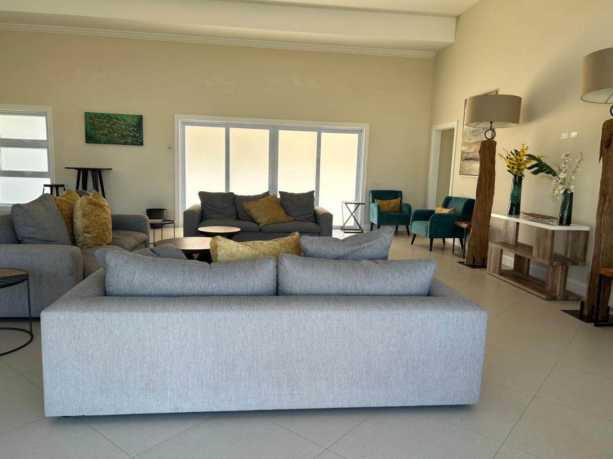 Seamist Villa @Oceanpointe Lucea Comfy 2Br W/Pool Gym & Parking Exteriér fotografie
