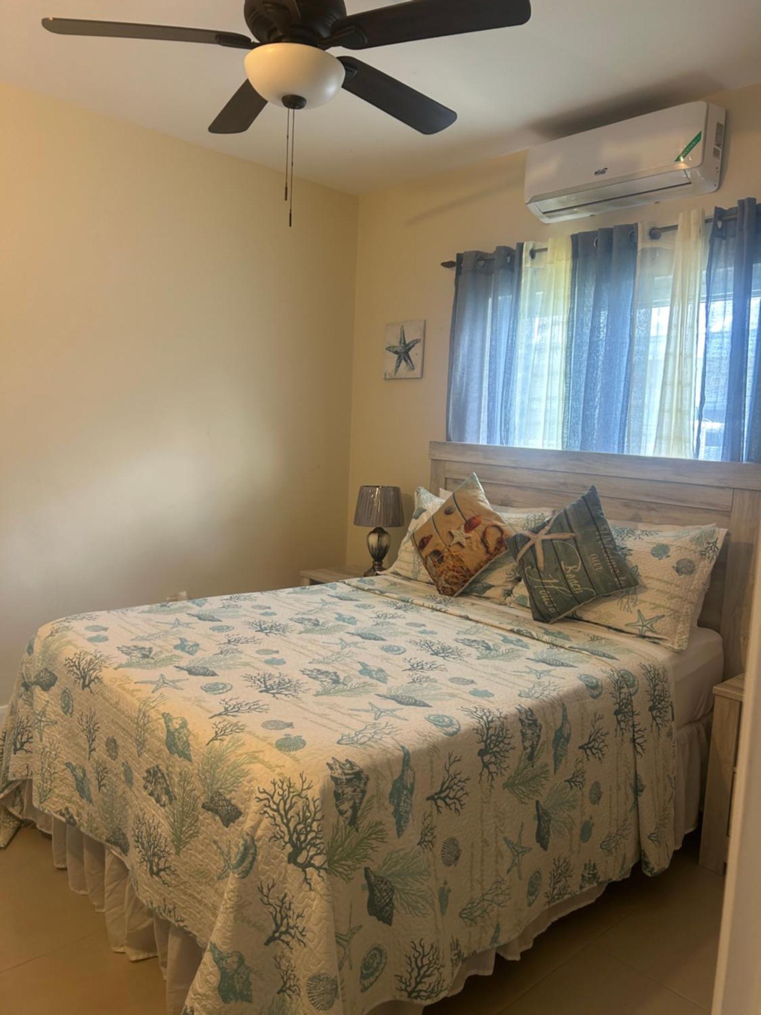 Seamist Villa @Oceanpointe Lucea Comfy 2Br W/Pool Gym & Parking Exteriér fotografie